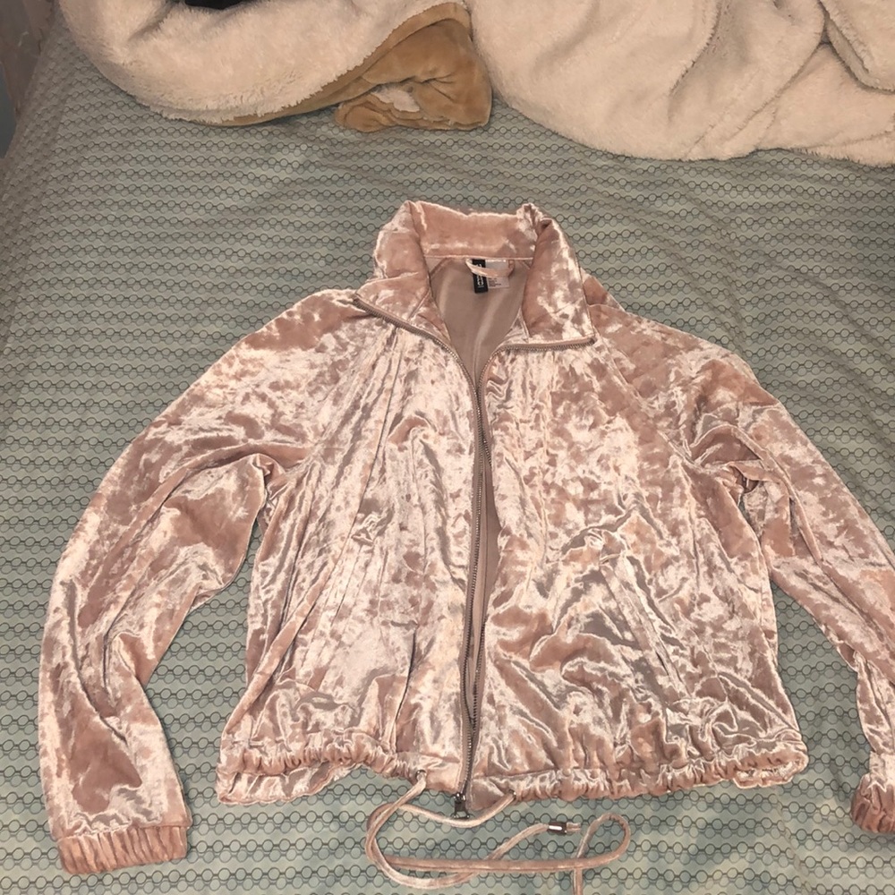 H&M Velvet Zip Up📺🪐